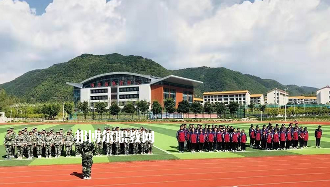 黃龍職業(yè)教育中心2022年報名條件、招生要求、招生對象
