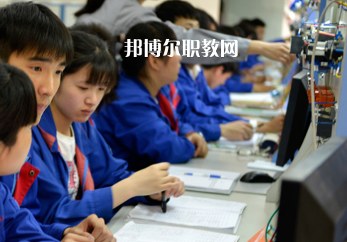 儀征技師學(xué)院2022年報名條件、招生要求、招生對象