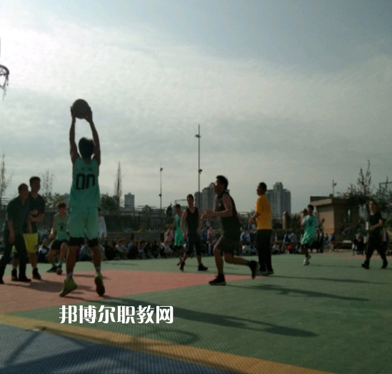內(nèi)江宏昌職業(yè)技術(shù)學(xué)校2022年報(bào)名條件、招生要求、招生對(duì)象