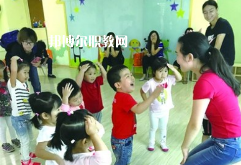 河北省青縣幼兒師范學(xué)校2022年報名條件、招生要求、招生對象