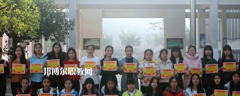 梅州藝術(shù)學(xué)校2022年報名條件、招生要求、招生對象