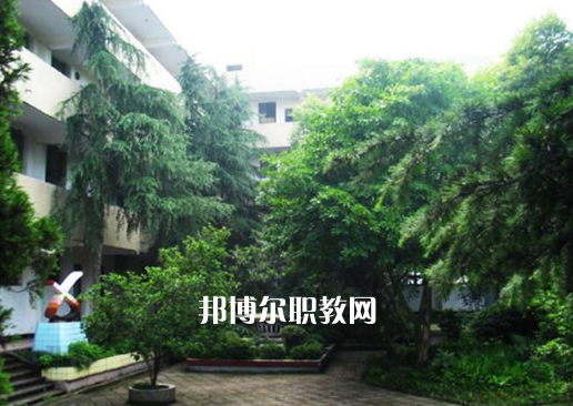 內(nèi)江求是職業(yè)技術(shù)學(xué)校2022年報(bào)名條件、招生要求、招生對(duì)象
