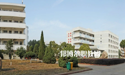 牟定縣職業(yè)高級(jí)中學(xué)2022年學(xué)費(fèi)、收費(fèi)多少
