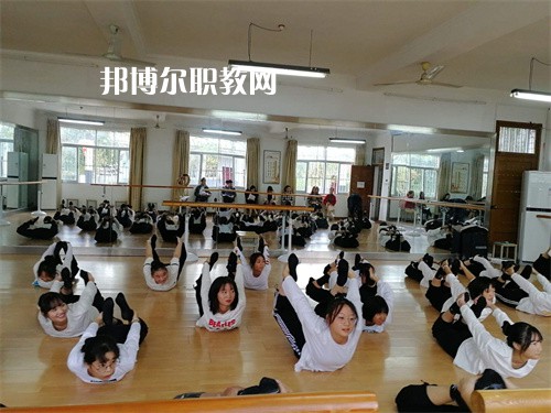 黃山炎培職業(yè)學(xué)校2022年報名條件、招生要求、招生對象