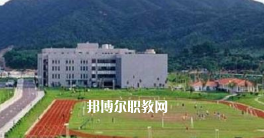 滎經(jīng)縣職業(yè)高級(jí)中學(xué)2022年報(bào)名條件、招生要求、招生對(duì)象