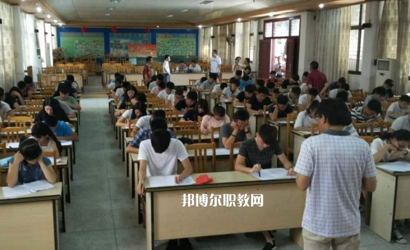 陸豐技工學(xué)校2022年報名條件、招生要求、招生對象