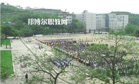 內(nèi)江鐵路機械學(xué)校2022年報名條件、招生要求、招生對象