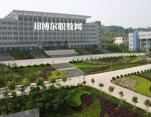 重慶萬州三峽服裝藝術(shù)學(xué)校2022年報名條件、招生要求、招生對象