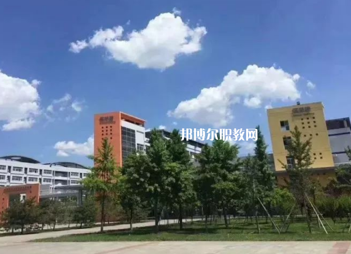 紅河州民族師范學(xué)校2022年學(xué)費(fèi)、收費(fèi)多少