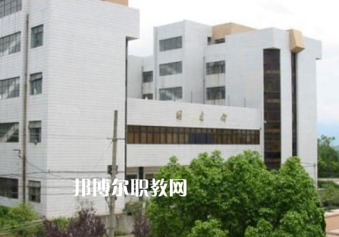 紅河州衛(wèi)生學(xué)校2022年報(bào)名條件、招生要求、招生對象