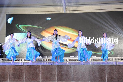 四川省電子商務(wù)學(xué)校2022年報名條件、招生要求、招生對象