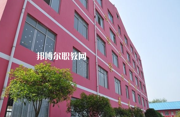 麗江民族中等專業(yè)學(xué)校2022年報(bào)名條件、招生要求、招生對(duì)象