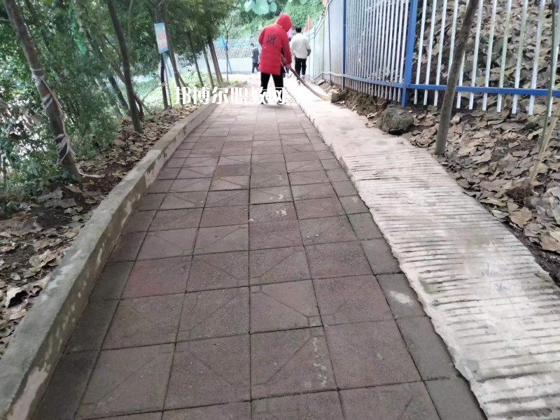 宜賓東方職業(yè)技術(shù)學(xué)校2022年報(bào)名條件、招生要求、招生對象