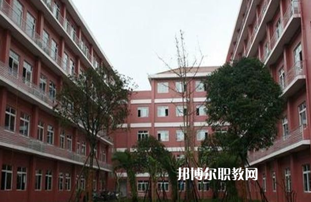 云南國防技校2022年學費、收費多少