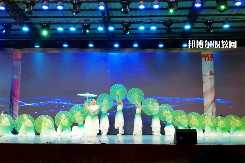 肇慶商務(wù)技工學(xué)校2022年學(xué)費(fèi)、收費(fèi)多少