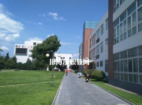 云南廣播電視學校2022年報名條件、招生要求、招生對象