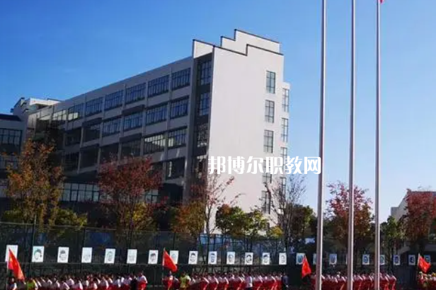 貴陽英才學(xué)校2022年報名條件、招生要求、招生對象