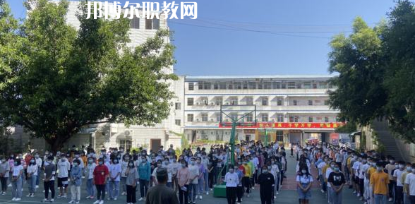 攀枝花商貿電子職業(yè)技術學校2022年報名條件、招生要求、招生對象