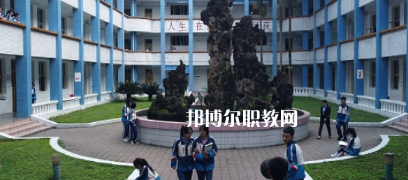 四川瀘州市江南職業(yè)中學(xué)校2022年學(xué)費(fèi)、收費(fèi)多少