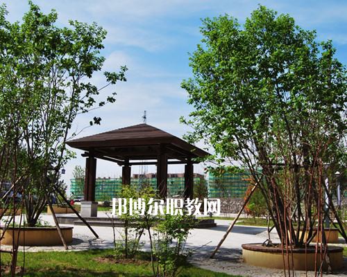 靈山職業(yè)技術(shù)學(xué)校2022年報(bào)名條件、招生要求、招生對象