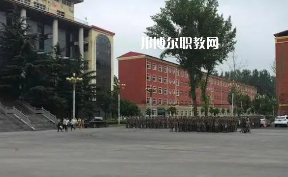 河南工業(yè)和信息化高級技工學(xué)校2022年報(bào)名條件、招生要求、招生對象