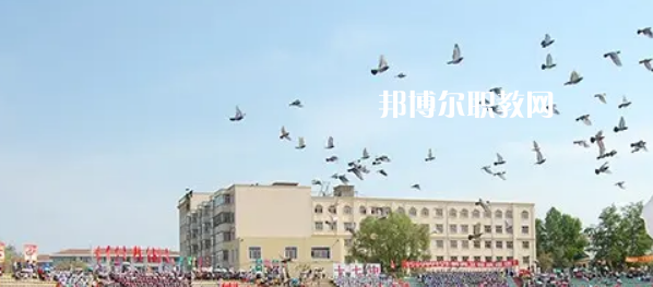 黑龍江省鶴崗衛(wèi)生學校2022年報名條件、招生要求、招生對象
