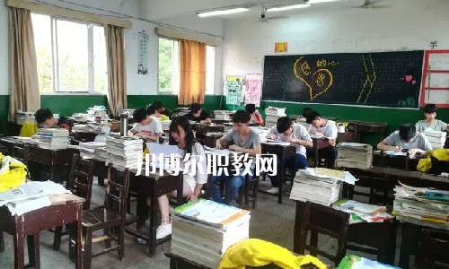 湘潭縣就業(yè)職業(yè)技術(shù)學(xué)校2022年報(bào)名條件、招生要求、招生對(duì)象
