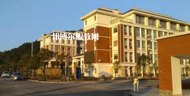 福建閩北衛(wèi)生學(xué)校2022年報(bào)名條件、招生要求、招生對(duì)象