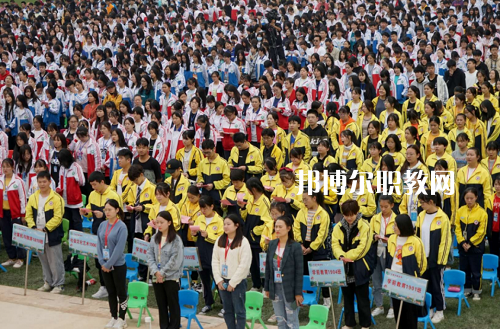 湖南醫(yī)藥職業(yè)中等專業(yè)學(xué)校2022年報名條件、招生要求、招生對象