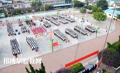 云龍縣民族職業(yè)高級中學(xué)報名條件、招生要求、招生對象