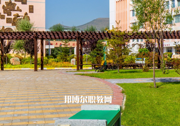 湟中職業(yè)教育中心2022年學費、收費多少