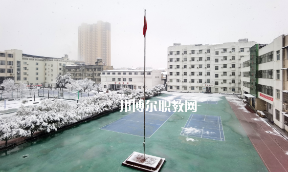 武漢第二衛(wèi)生學(xué)校2022年報名條件、招生要求、招生對象