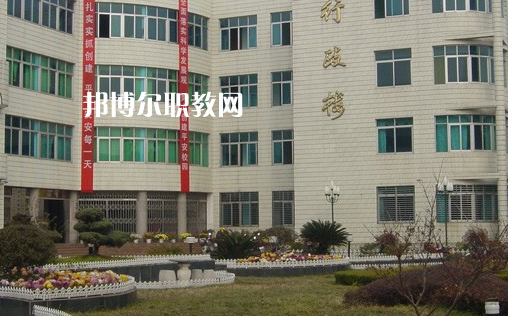 麻城工業(yè)學(xué)校2022年報(bào)名條件、招生要求、招生對(duì)象