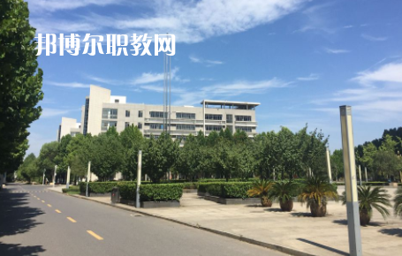 武漢儀表電子學校2022年報名條件、招生要求、招生對象