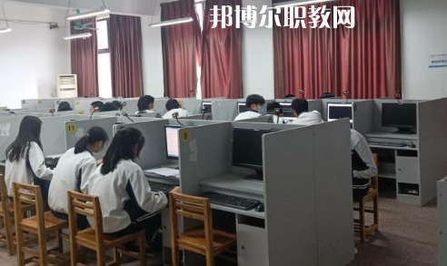 武漢建設學校2022年報名條件、招生要求、招生對象