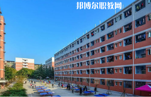 四川育英醫(yī)養(yǎng)科技技工學(xué)校2022年怎么樣、好不好