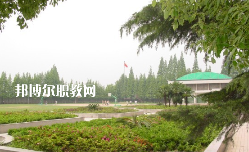 孝感高級技工學(xué)校2022年報(bào)名條件、招生要求、招生對象