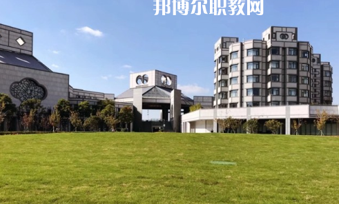 荊州職業(yè)教育中心學(xué)校2022年怎么樣、好不好
