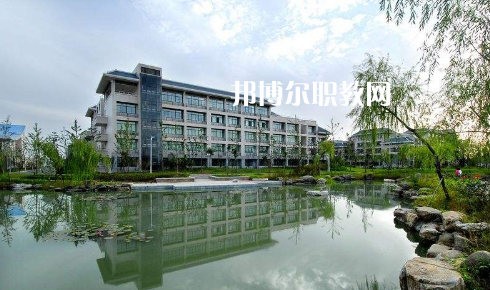 襄樊工業(yè)學(xué)校2022年報(bào)名條件、招生要求、招生對(duì)象
