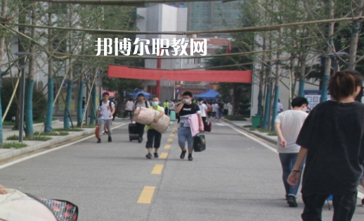 武漢新洲高級職業(yè)中學2022年報名條件、招生要求、招生對象