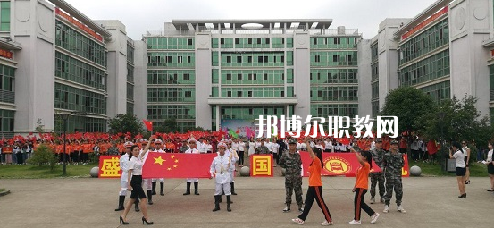 廣西科技商貿(mào)高級技工學(xué)校2022年報名條件、招生要求、招生對象
