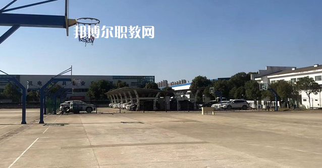 南昌智遠(yuǎn)技工學(xué)校2022年學(xué)費、收費多少