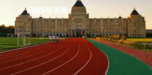 黑龍江高職?？圃盒Ｅ琶?8強