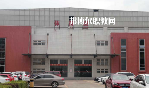 四川省南充外國語中等專業(yè)學(xué)校2023年學(xué)費、收費多少
