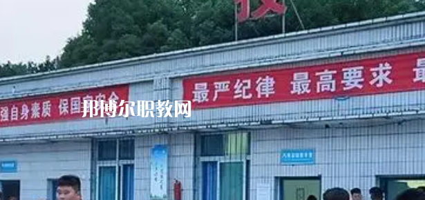 四川省南充市高坪職業(yè)高級中學2023年學費、收費多少