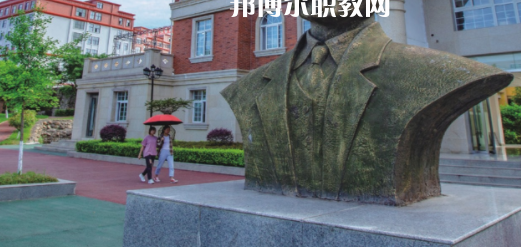 綿陽交通高級技工學(xué)校地址在哪里，哪個(gè)地區(qū)，哪個(gè)城市?