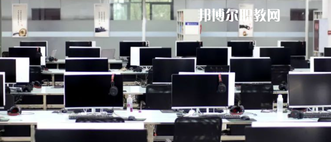 攀枝花技師學(xué)院地址在哪里，哪個(gè)地區(qū)，哪個(gè)城市?