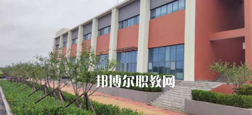 2023青島西大技工學(xué)校招生計(jì)劃 招生人數(shù)是多少(附要求、條件、對(duì)象)