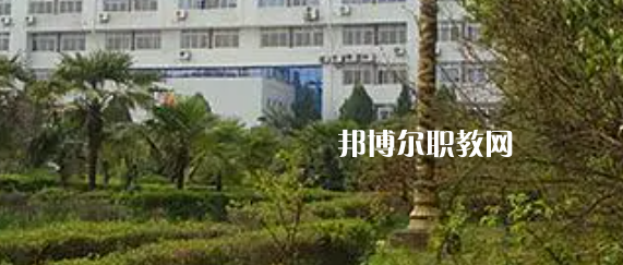 南京華東信息工程技工學(xué)校地址在哪里，哪個(gè)地區(qū)，哪個(gè)城市?