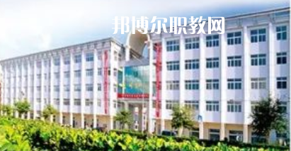 南通市通州區(qū)建筑職工中等專業(yè)學(xué)校地址在哪里，哪個地區(qū)，哪個城市?